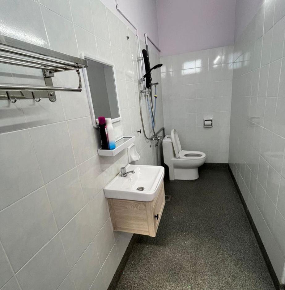 Mersingfirstfloor丰盛港二楼民宿 Εξωτερικό φωτογραφία